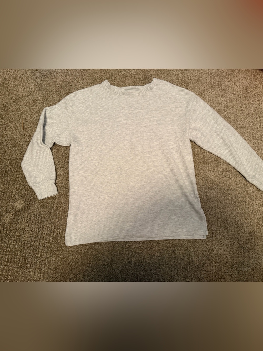 Lou & Grey Heather Light Gray Long Sleeve Crew Top